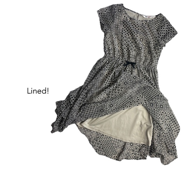 H&M Geometric Print Irregular Hem Short Sleeve Dress Size 8 - Picture 13 of 13